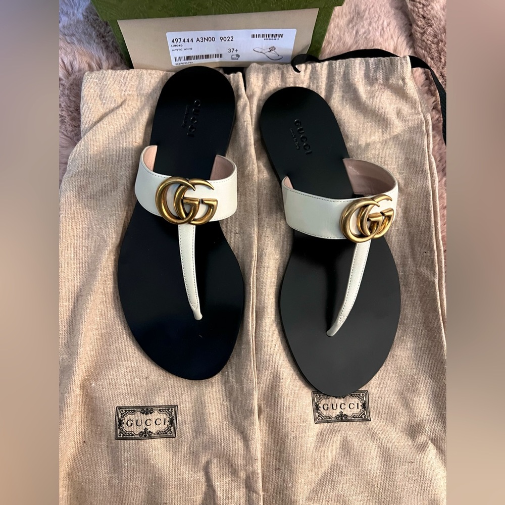 NWT Gucci GG Larmont Lifford White Thong Leather Sandals Size 7.5